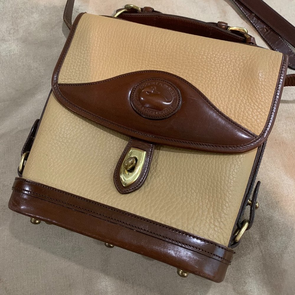 Vintage Dooney & Bourke leather purse (mid-80s)